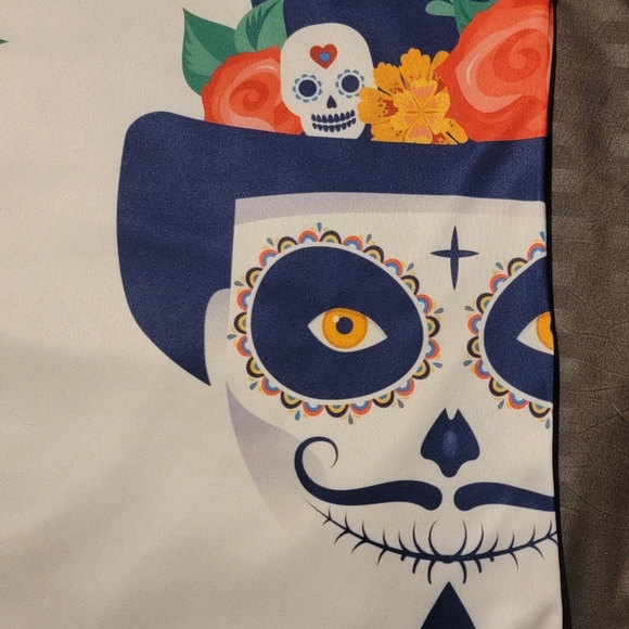 Women's SKULL Tshirt - Picture 13 of 15